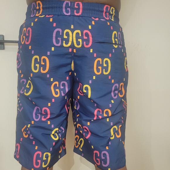 Authentic Gucci men's swim trunks - Picture 3 of 5